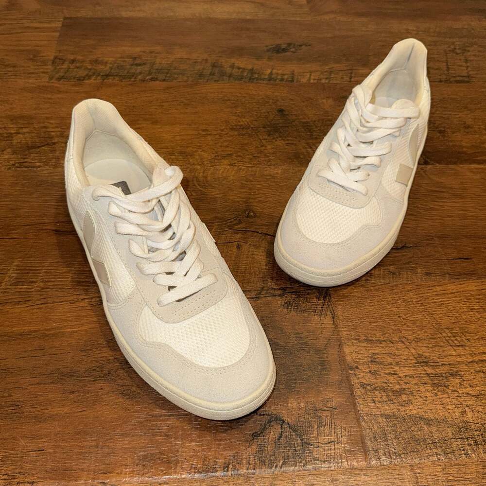 Veja V-10 B-Mesh White Natural Pierre Sneakers Size US 8/ EUR 41